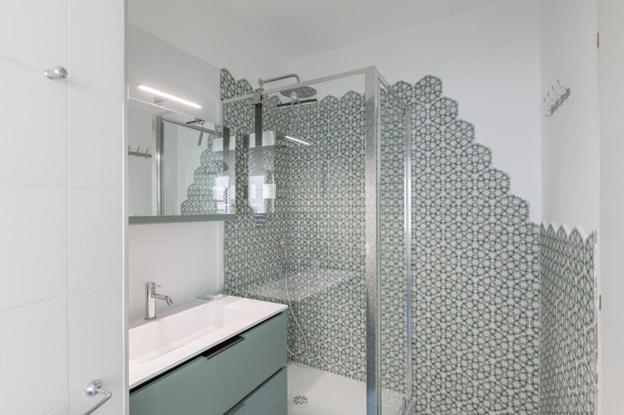 Iflat Trevi Charm, Elegant & Comfy Escape *